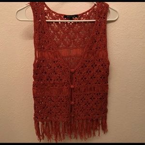 CLEARANCE‼️ (sz 0-4) Fringe crochet cover up vest